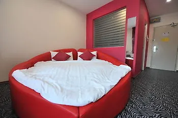 Oyo 89848 Link Boutique Hotel Malacca